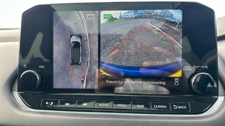 Nissan Qashqai 1.3 DiG-T MH N-Connecta 5dr Petrol Hatchback